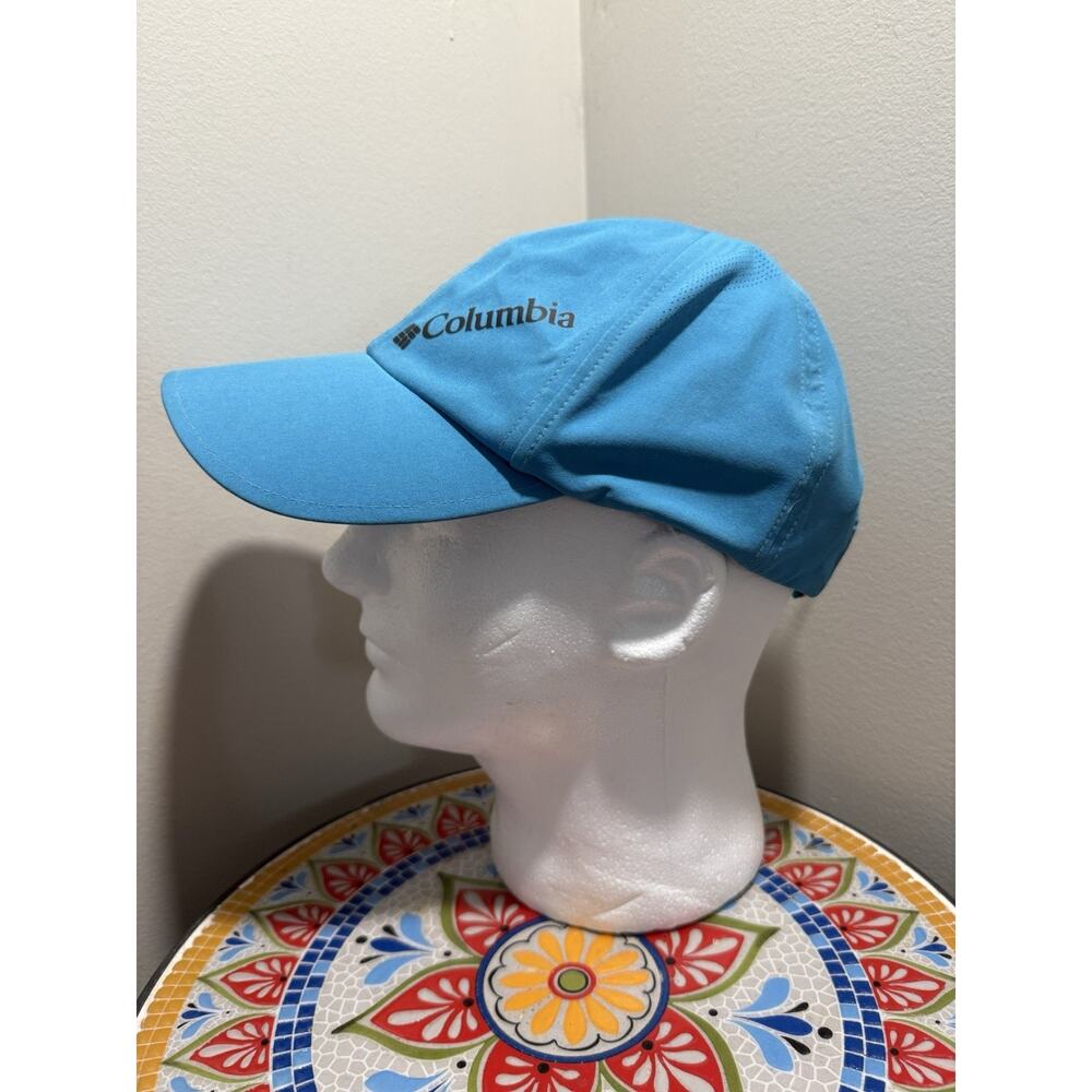 Columbia Blue Adjustable Performance Cap O/S Vented Back Lightweight Outdoor Hat